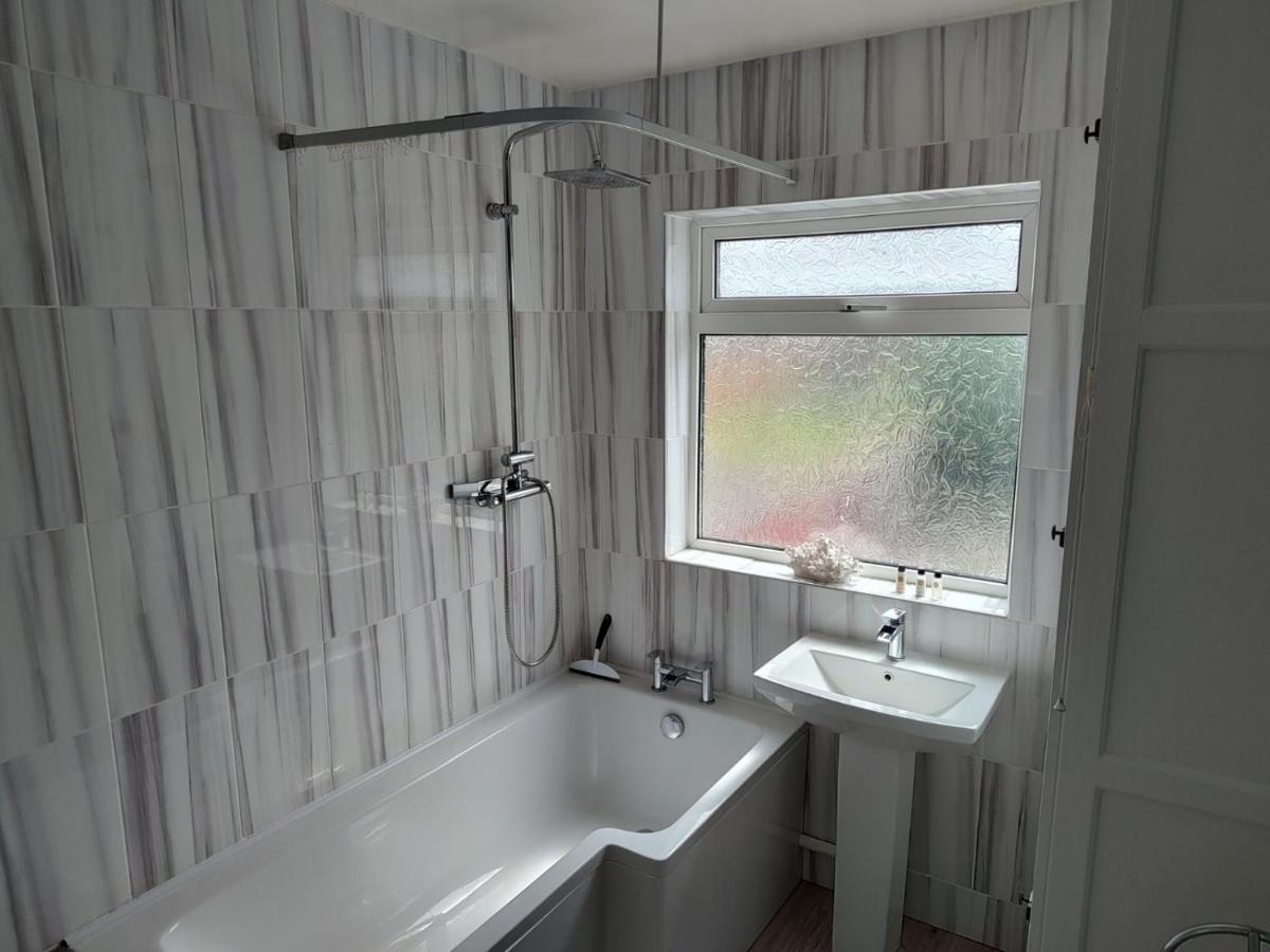 Wavertree Drive 3 Bed Contractor Home In Leicester Exterior foto