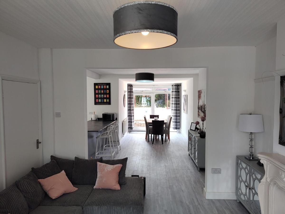 Wavertree Drive 3 Bed Contractor Home In Leicester Exterior foto